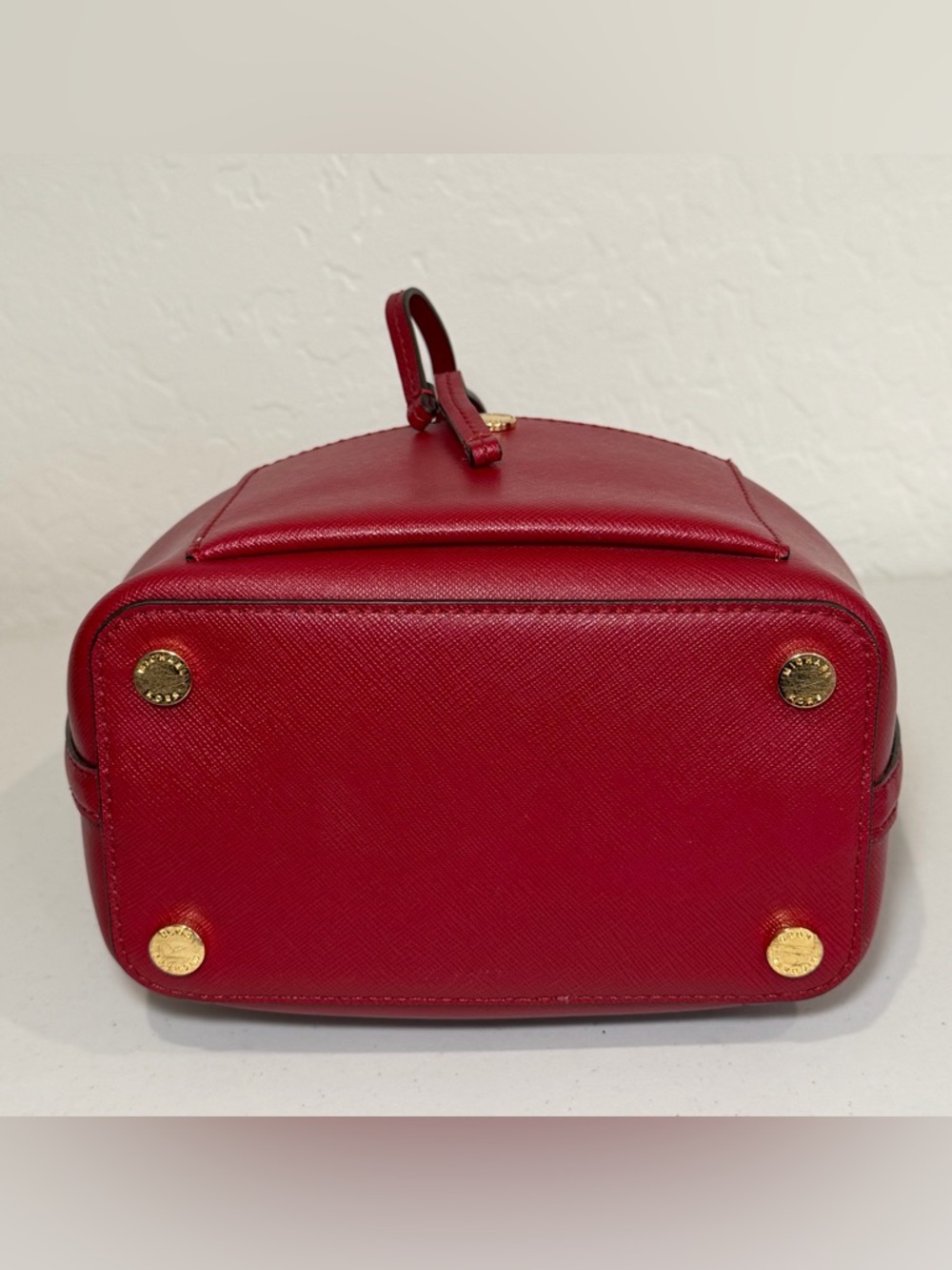 Michael Kors Greenwich Bucket Bag - Picture 6 of 12